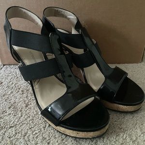 Black Wedges